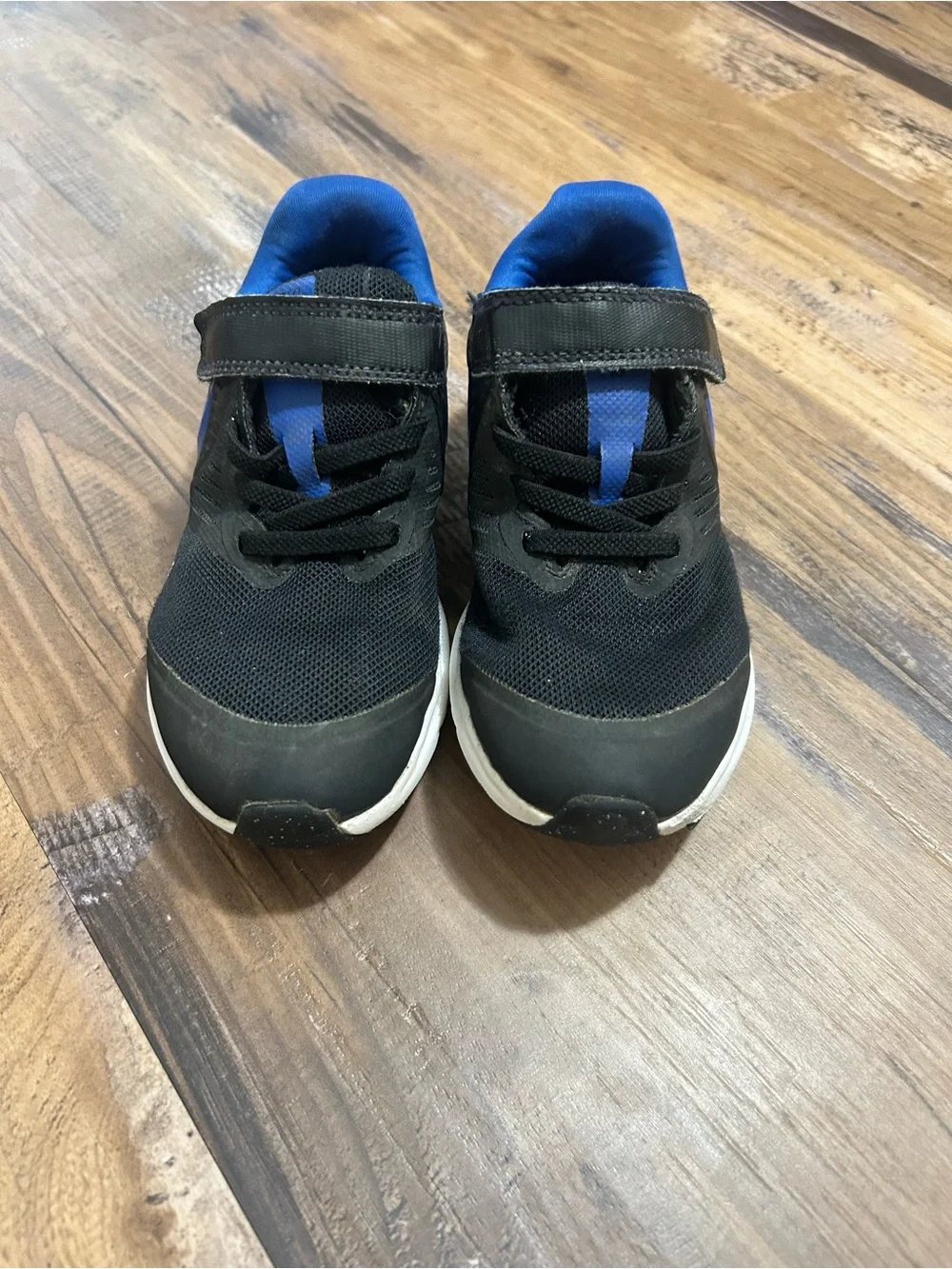 Nike Kids Black and Royal Blue Velcro Sneakers